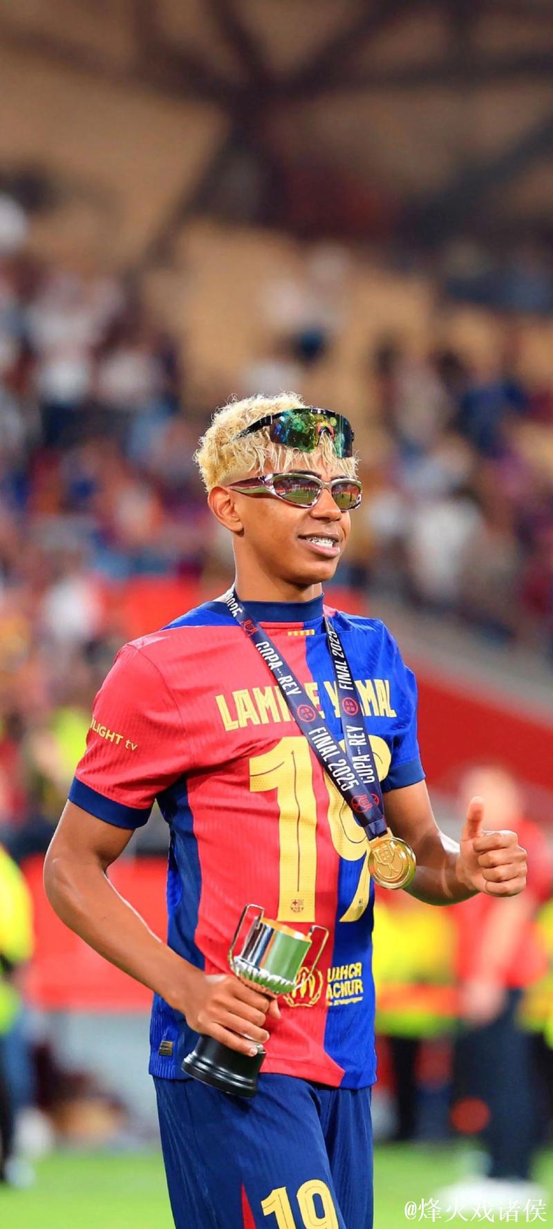 阿森纳绝地翻盘,萨拉赫复出助攻,巴萨扩大领先皇马优势7分 阿森纳绝地翻盘,萨拉赫复出助攻,巴萨扩大领先皇马优势7分